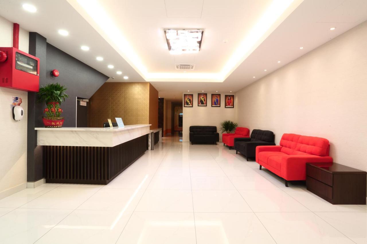 Capital O 9010 Yee Hotel Джохор-Бару Экстерьер фото